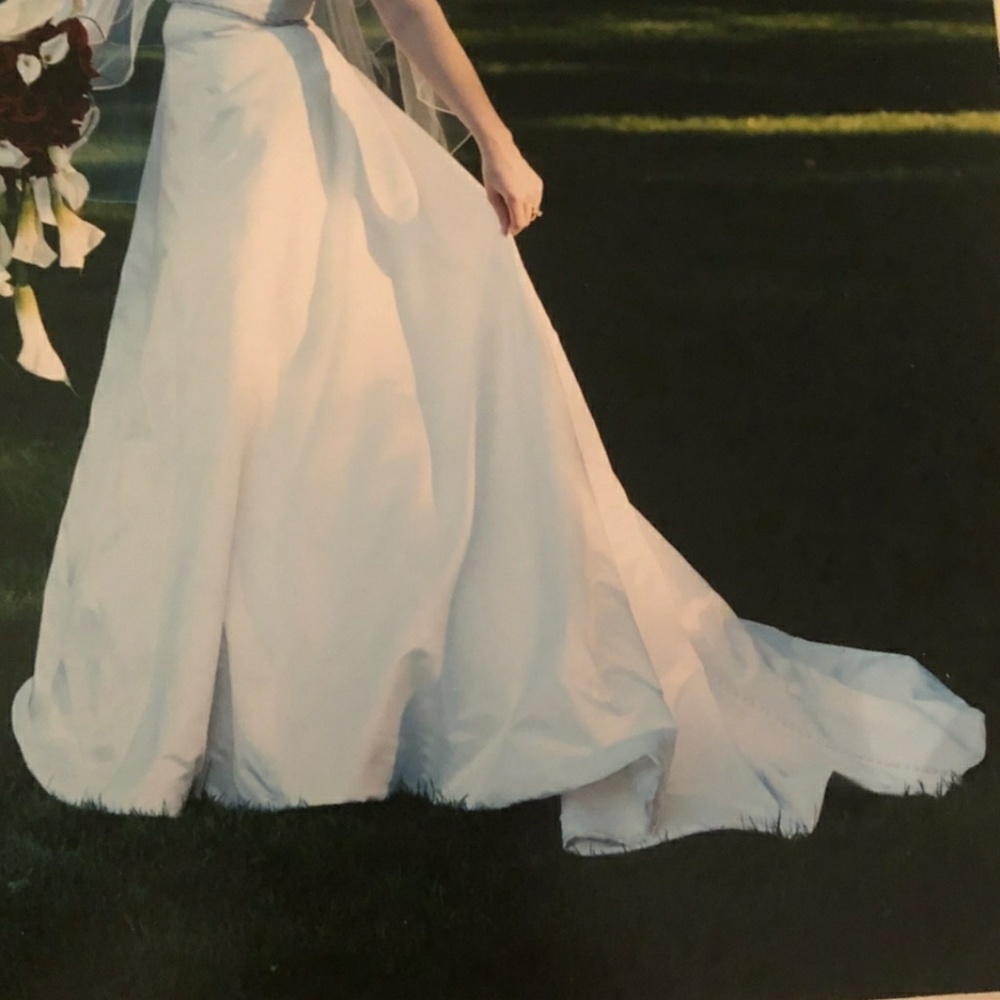 Alvina Valenta satin wedding dress - Picture 4 of 8